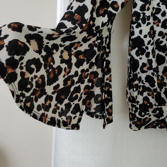 Blousy leopard print top - Picture 3 of 8